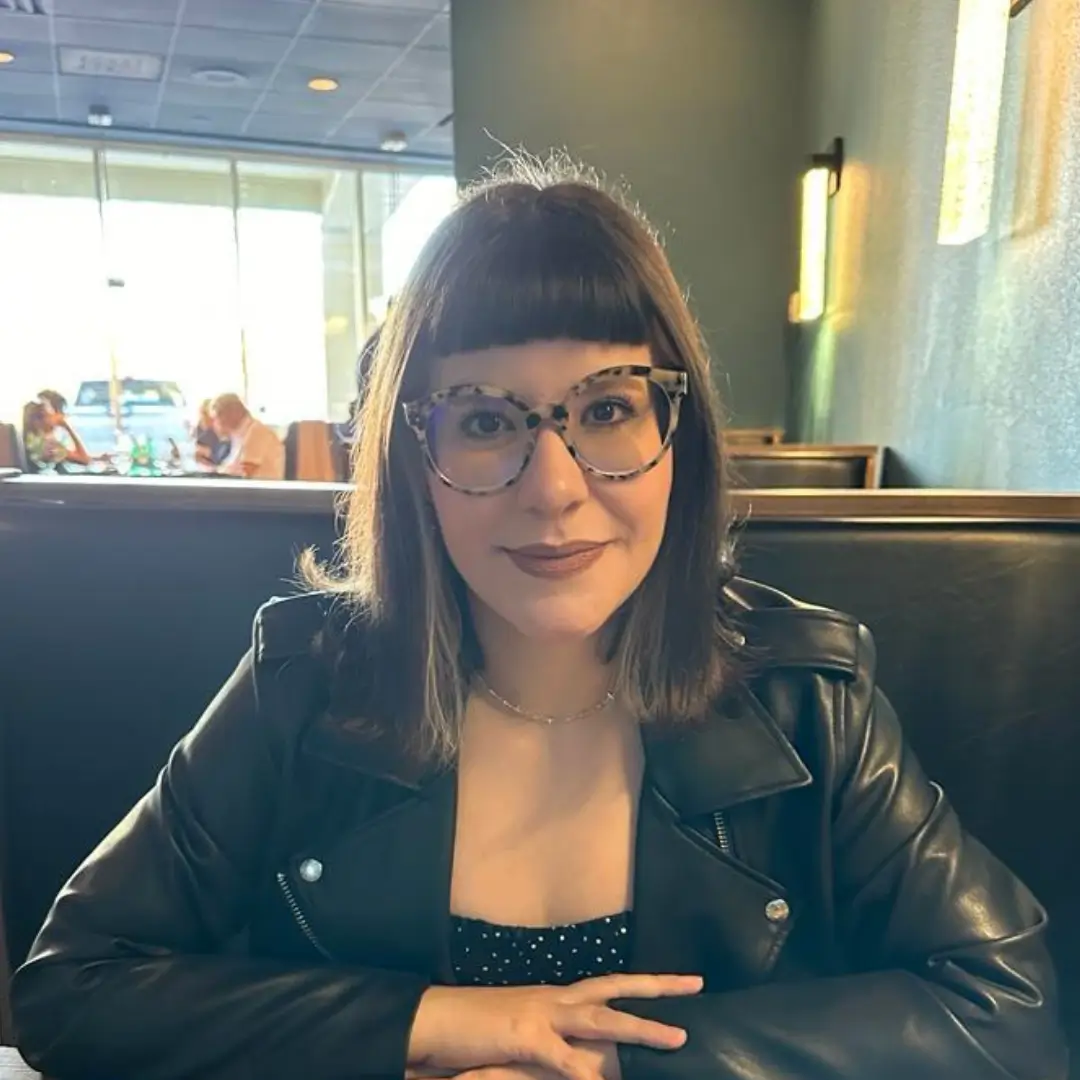 https://www.thefloridalounge.com/wp-content/uploads/2024/01/yasmin.webp